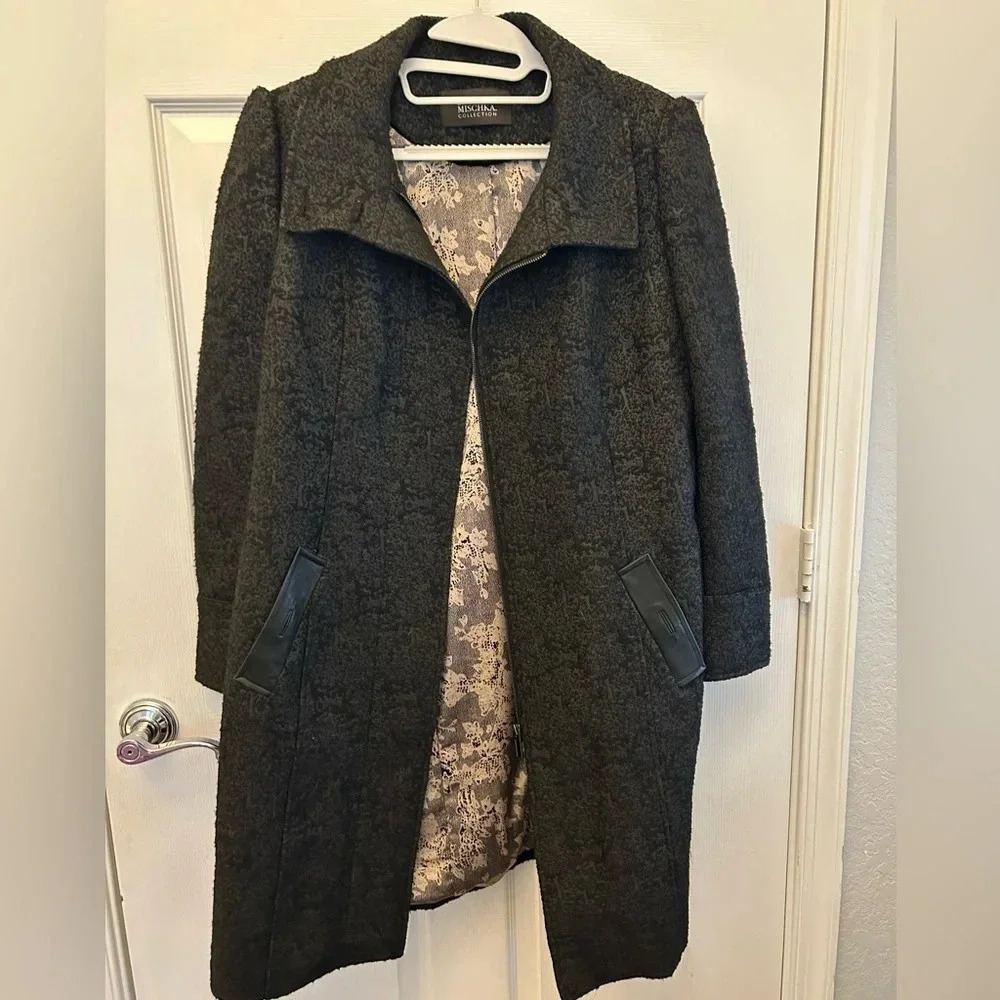 ! Gorgeous Badgley Mischka long coat L